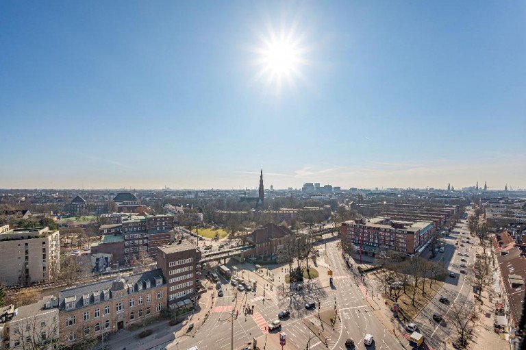  Hamburg Etagenwohnung Wohnung im 14.OG mit spektakul�rem Blick �ber Hamburg