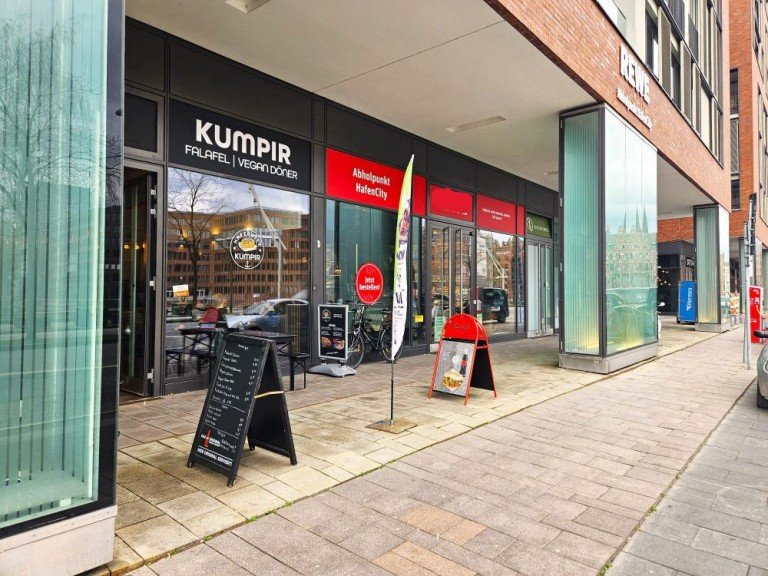  Hamburg Einzelhandelsladen Ladenfl�che im Zentrum der HafenCity